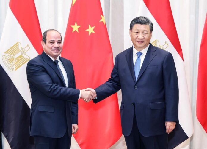 La visite de Xi Jinping en Égypte ouvre un nouveau chapitre du partenariat stratégique entre Le Caire et Pékin, entre investissements, commerce, technologie et enjeux régionaux.